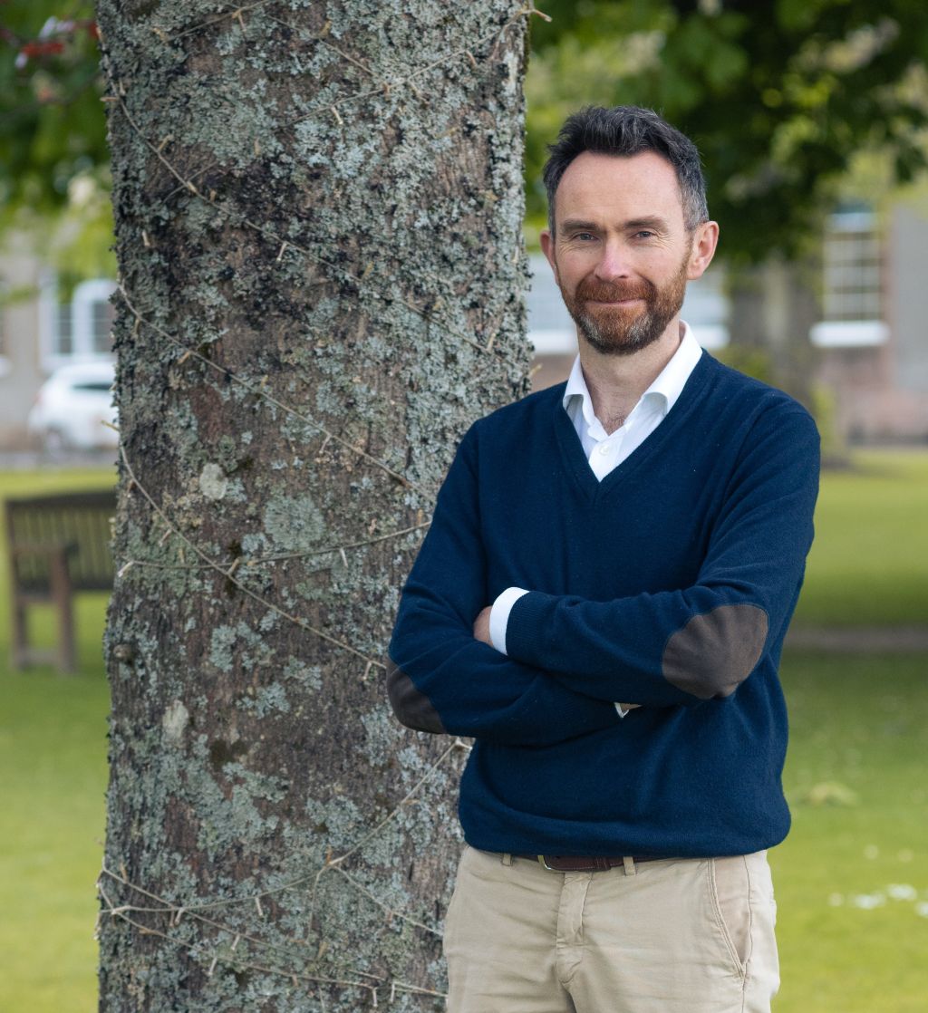 Ian Munro Cropped 2